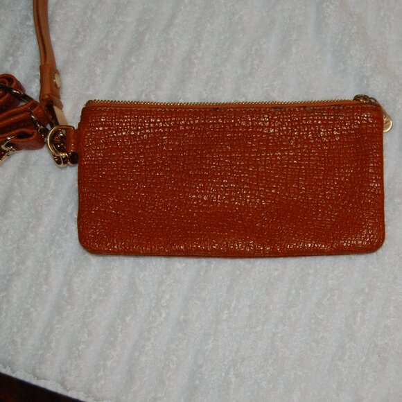 LAUDI VIDNI Rust Colored Leather Crossbody/Wristlet Purse - Picture 3 of 12